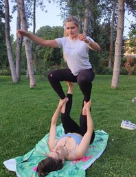 Yoga Vibes - Акробаланс